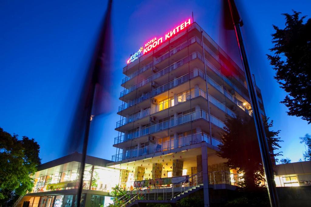 Hotel Coop - Kiten Китен Экстерьер фото