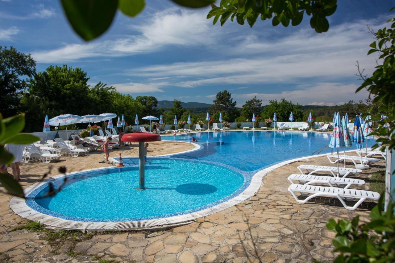 Hotel Coop - Kiten Китен Экстерьер фото